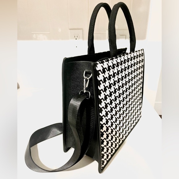 Houndstooth Canvas Tote with Removable Straps - Picture 5 of 11